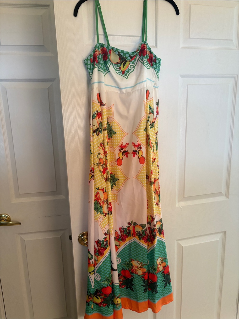 Floral Print Spaghetti Strap Maxi Dress in White and Green